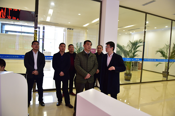 ���õ���Ϫ�ص��н��ڹ���