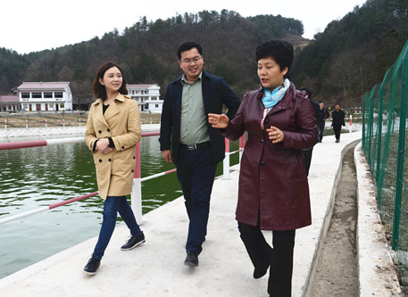 ��𻪣��ٽ�ũ���ںϷ�չ  �ӿ���ƶ��������