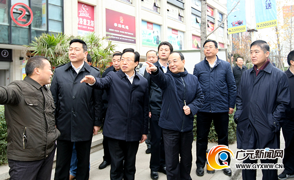 �������Ծ��ڵ������ͳ��򻯽���ʱǿ�� ���������Ϊ���ĵķ�չ˼�� �ƶ����ͳ��򻯽���������̨��