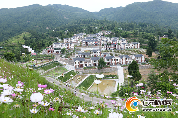 ȫ��ʵʩ�������ս�ԣ��ƶ������ںϷ�չ������ί�߽�����ȫ�ᾫ����֮�������