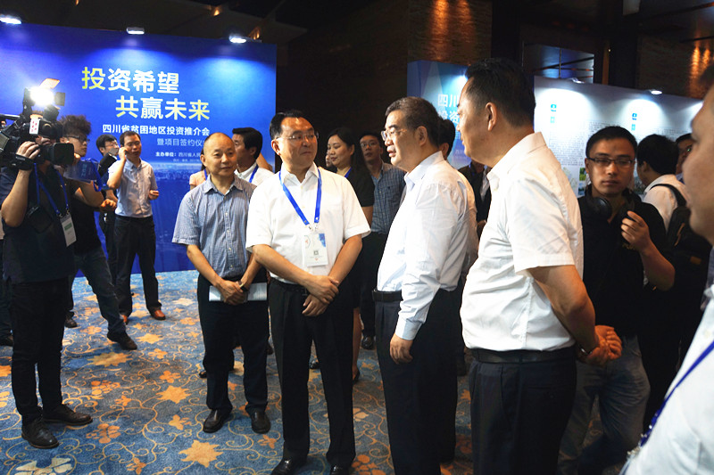 ���л����μ��Ĵ�ʡƶ������Ͷ���ƽ������ĿǩԼ��ʽ ǩԼ��Ŀ10������Ͷ��18.85��Ԫ